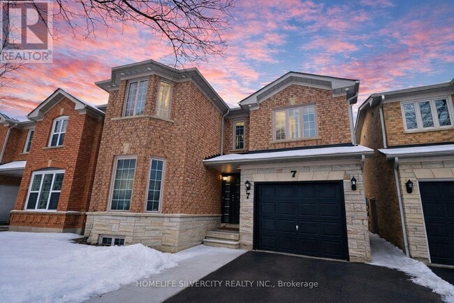 7 Bison Run Rd in Brampton, ON - Building Photo - Building Photo