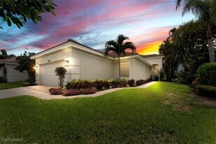8541 Peppertree Way in Naples, FL - Building Photo