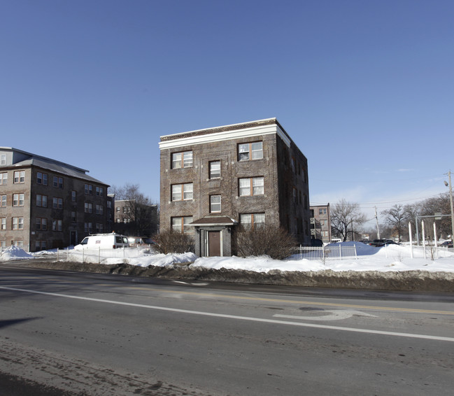 6th and Hickman Apartments in Des Moines, IA - Building Photo - Building Photo