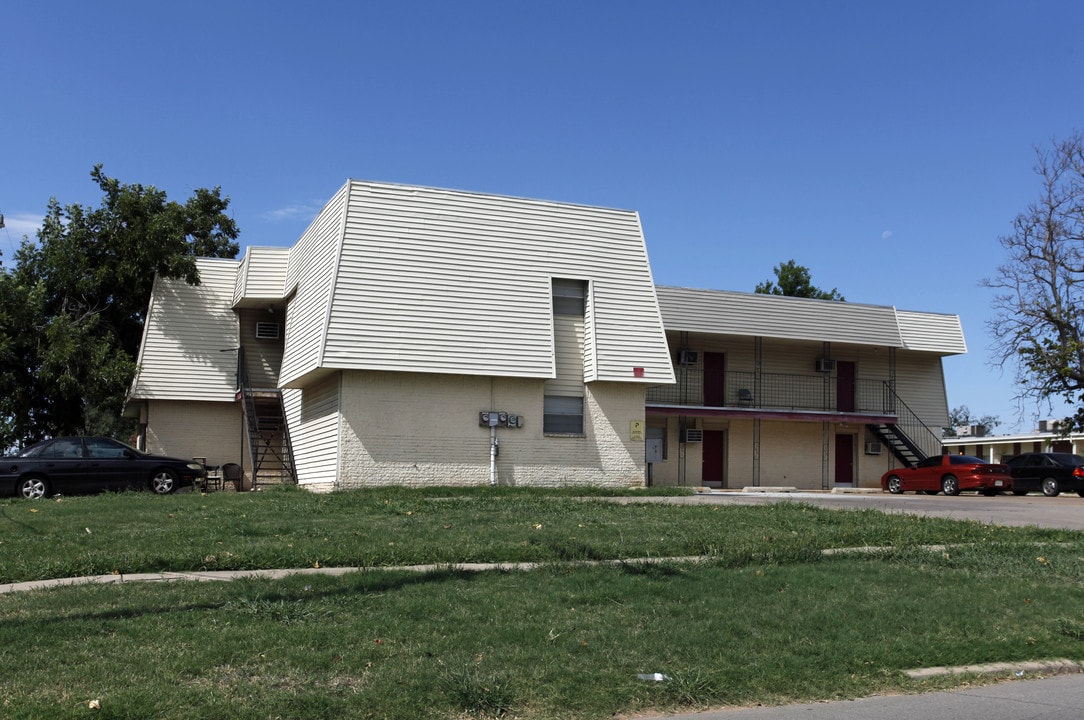430 E Tonhawa St in Norman, OK - Foto de edificio