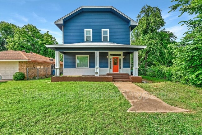 property at 326 W Sears St