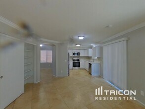 7713 S 47th Ln in Phoenix, AZ - Building Photo - Building Photo