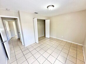4737 25th Pl SW in Naples, FL - Building Photo - Building Photo