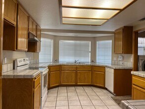 16379 Kamana Rd in Apple Valley, CA - Building Photo - Building Photo