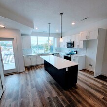 3562 Blue Tee Ln in West Valley City, UT - Building Photo - Building Photo