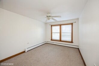 220 Rust St in Willow Springs, IL - Building Photo - Building Photo