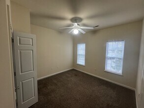 134 Maynard Summit Way in Cary, NC - Building Photo - Building Photo