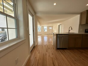 80 N Main St-Unit -A in Millbury, MA - Building Photo - Building Photo