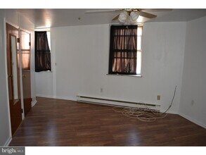 806 E Passyunk Ave-Unit -2 in Philadelphia, PA - Foto de edificio - Building Photo