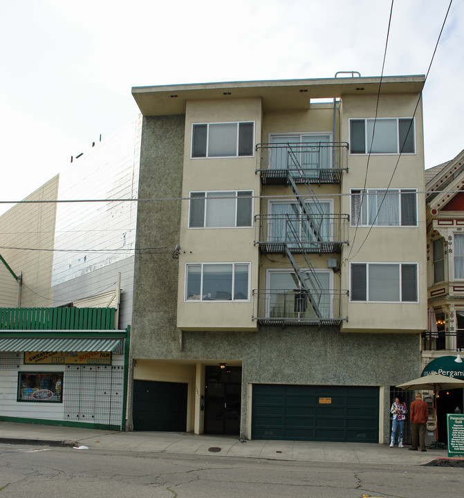 1321 Columbus Ave in San Francisco, CA - Building Photo