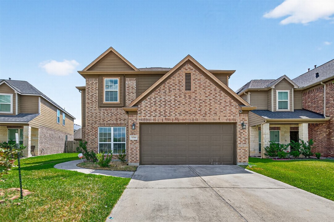 12246 Claytons Park Ln in Humble, TX - Building Photo