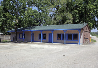 Glenns Country Store in Millington, TN - Building Photo - Building Photo