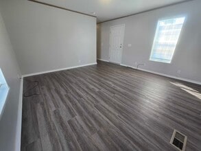 3510 N 9th St in Carter Lake, IA - Foto de edificio - Building Photo