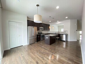 2891 Henley Ln in Naperville, IL - Building Photo - Building Photo