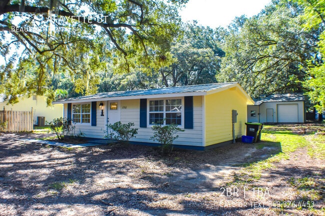 1702 Lafayette St in Beaufort, SC - Building Photo - Building Photo