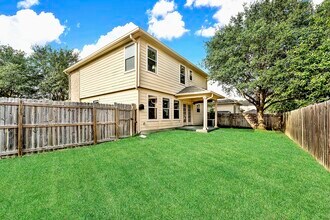 120 Rhew Pl in Cibolo, TX - Building Photo - Building Photo