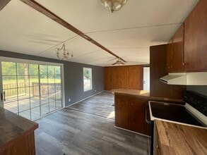 122 Autumn Ln in Shenandoah, VA - Foto de edificio - Building Photo