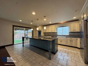 14424 Sandy Glen Ln E in Puyallup, WA - Building Photo - Building Photo