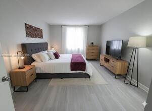 8301 SW 142nd Ave in Miami, FL - Building Photo - Building Photo