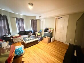 4043 Washington St in Boston, MA - Foto de edificio - Building Photo