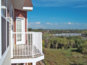 Blackberry Pointe Apartments in Inver Grove Heights, MN - Building Photo - Building Photo