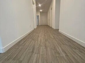 9613 Greenwood Gln Ln in Bakersfield, CA - Building Photo - Building Photo