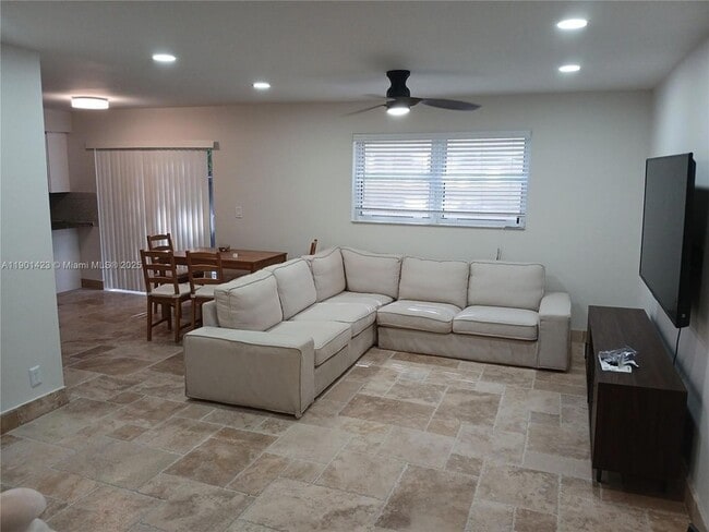 1945 NW 4th Ave in Boca Raton, FL - Building Photo - Building Photo