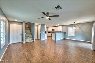 2924 Tranquil Brook Ave in Henderson, NV - Building Photo - Building Photo
