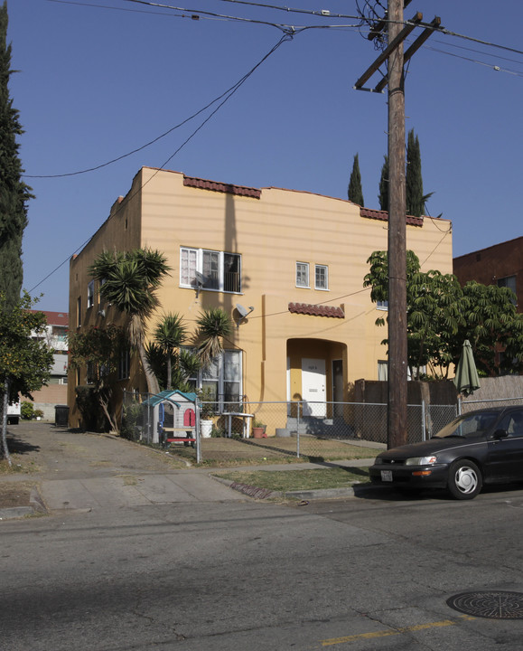 3611-3613 1/2 Bellevue Ave in Los Angeles, CA - Building Photo