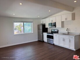 1813 12th St in Santa Monica, CA - Building Photo