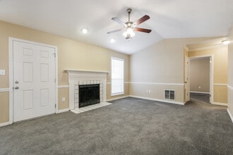 5521 Pennybrook Trail in Stone Mountain, GA - Building Photo - Building Photo