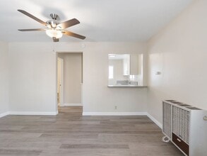119 Orange Ave in Long Beach, CA - Building Photo - Building Photo