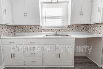 2315 S Hawthorne Ave in Independence, MO - Building Photo - Building Photo