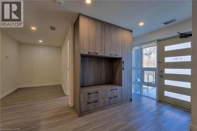 227 Market St in Hamilton, ON - Building Photo - Building Photo