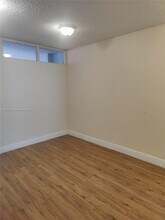 1660 NE 191st St in Miami, FL - Building Photo - Building Photo