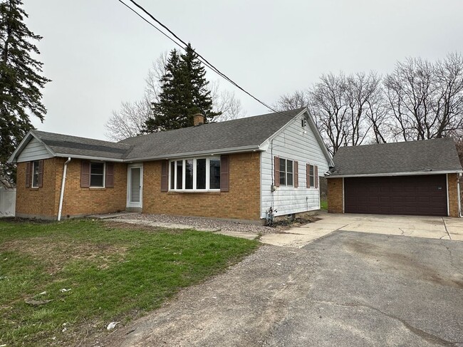 property at 2791 N Forest Rd