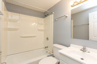 King George Townhomes in Fayetteville, NC - Building Photo - Interior Photo