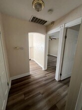 6025 McMahon Dr in Sacramento, CA - Building Photo - Building Photo