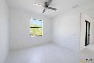 1045 Jaguar Blvd in Lehigh Acres, FL - Building Photo - Building Photo