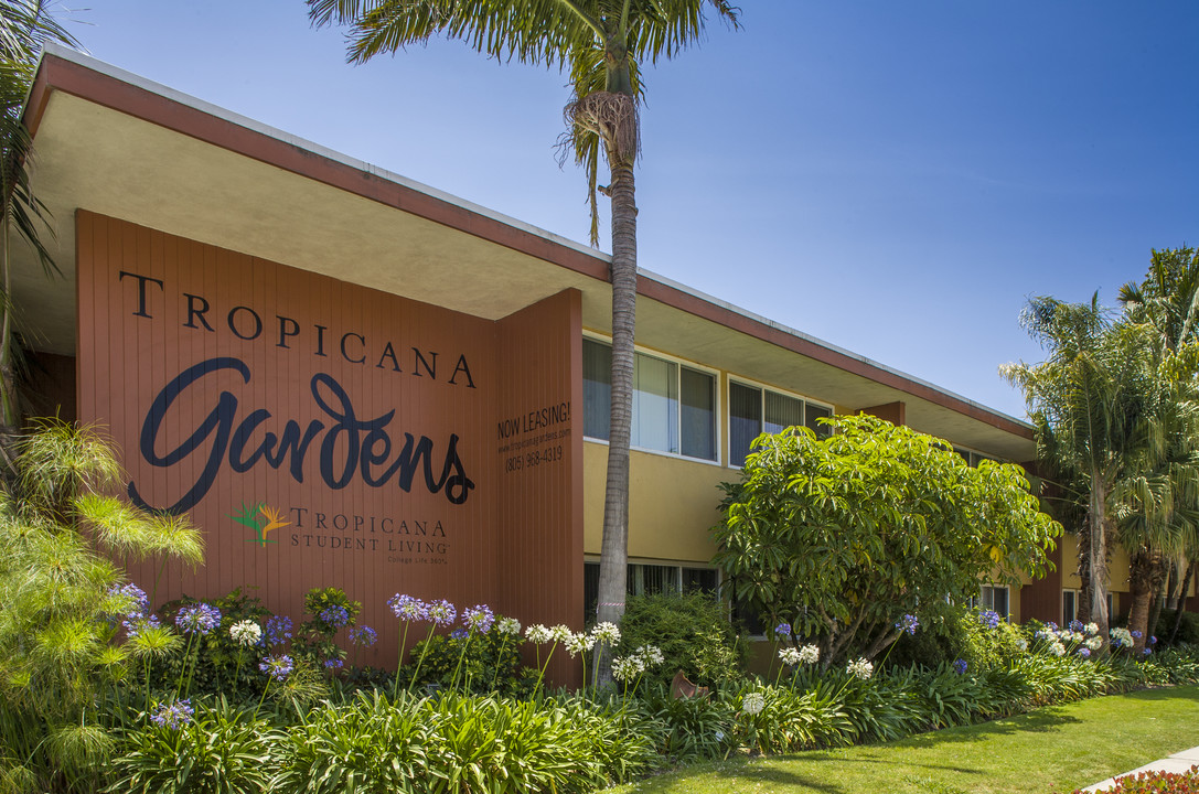 Tropicana Student Living in Goleta, CA - Foto de edificio