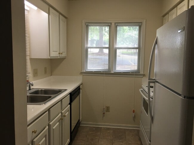 2811 Edridge Ct in Raleigh, NC - Building Photo - Building Photo