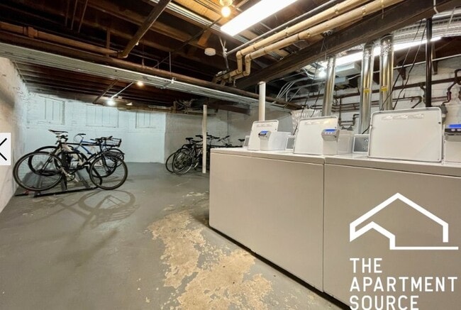 2327 N Rockwell St, Unit 3 in Chicago, IL - Building Photo - Building Photo