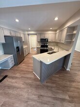 2301 Thousand Oaks Dr in Richmond, VA - Building Photo - Building Photo