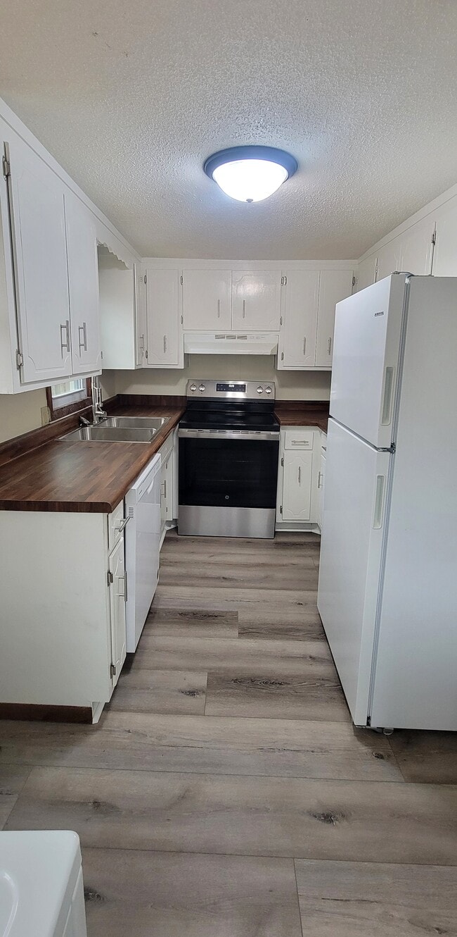 property at 407 22nd Ave N
