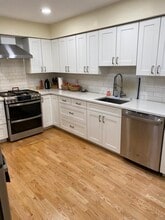 1310 Maple Ave, Unit 2C in Evanston, IL - Building Photo - Building Photo