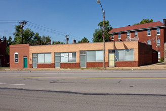 3659-3665 South Broadway in St. Louis, MO - Building Photo - Building Photo