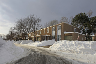 Castle Muir in Toronto, ON - Building Photo - Primary Photo