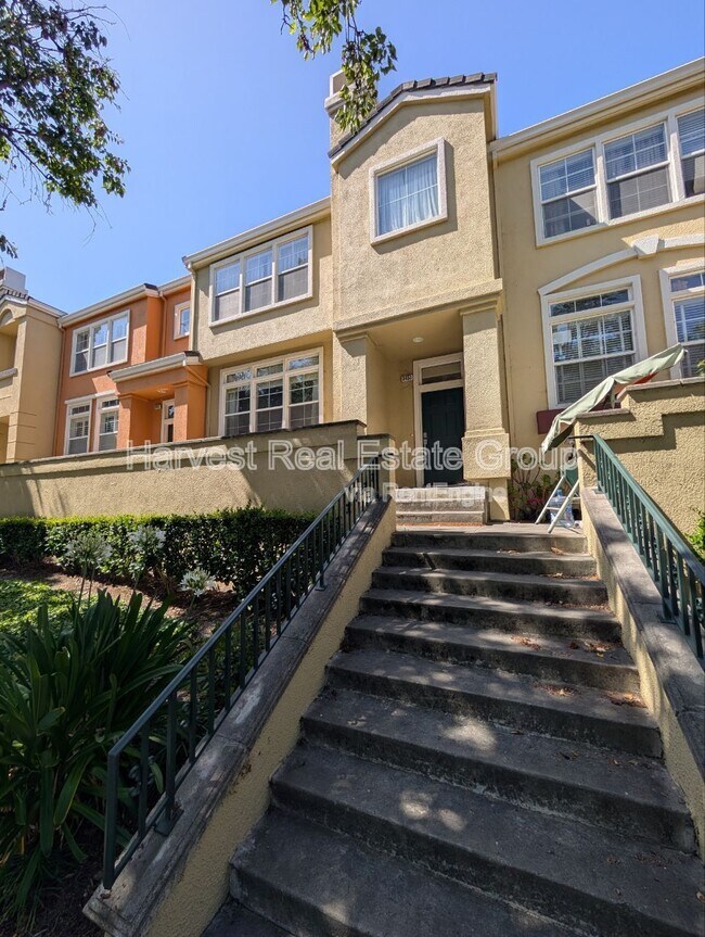 property at 3453 Dayton Common