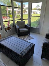 5879 Tidewood Ave in Sarasota, FL - Foto de edificio - Building Photo