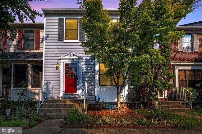 property at 8605 Western Oak Dr
